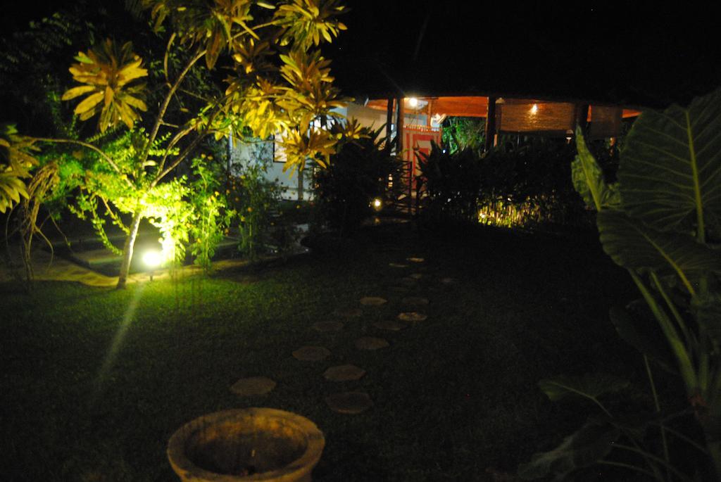 Paradise Garden Unawatuna Buitenkant foto